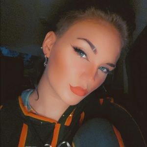 Meet your Posher, Allie